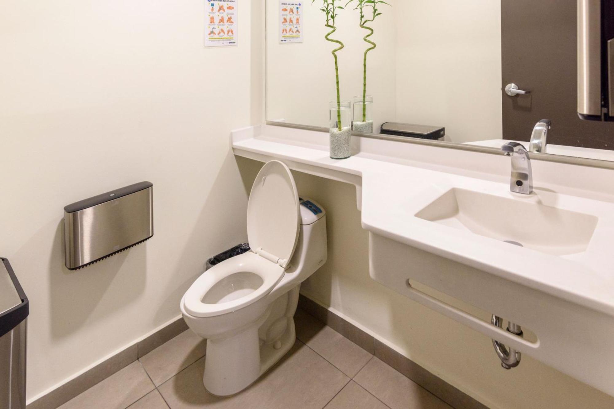 City Express Junior By Marriott Bogota Aeropuerto Exterior photo
