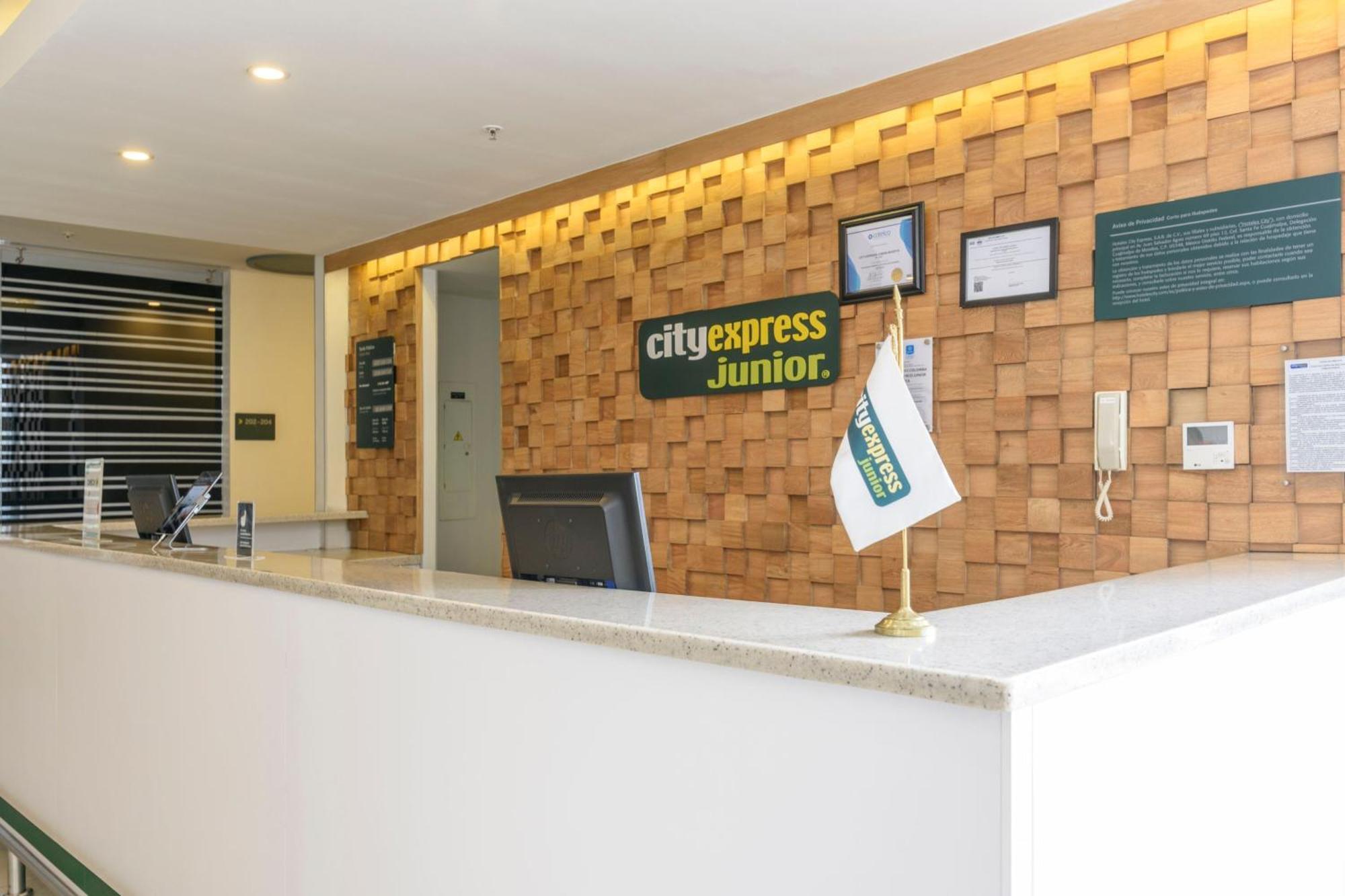 City Express Junior By Marriott Bogota Aeropuerto Exterior photo