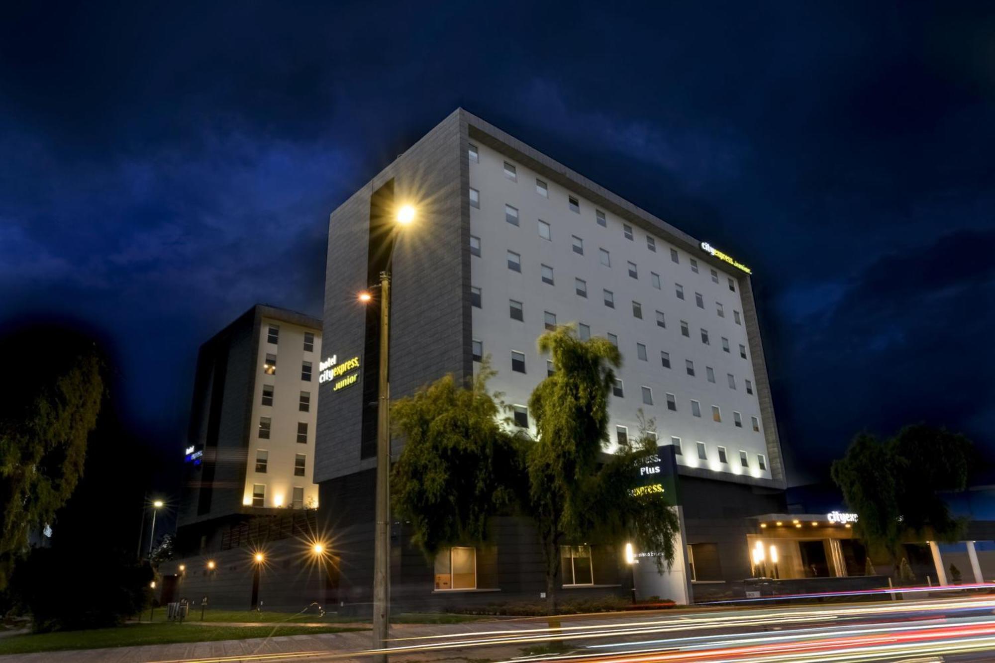 City Express Junior By Marriott Bogota Aeropuerto Exterior photo